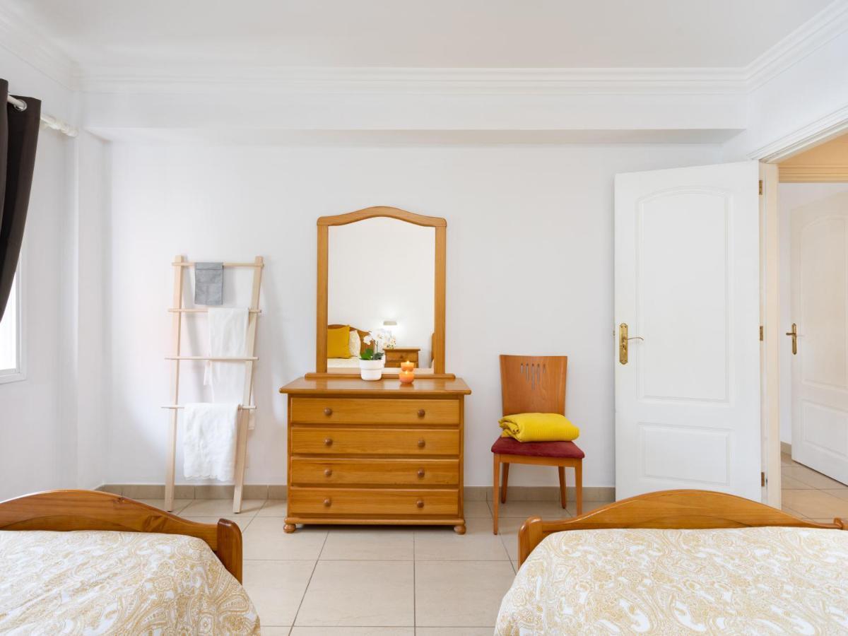 Live Los Cristianos Los Playeros Close To The Beach Arona  Eksteriør bilde
